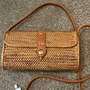 Straw crossbody